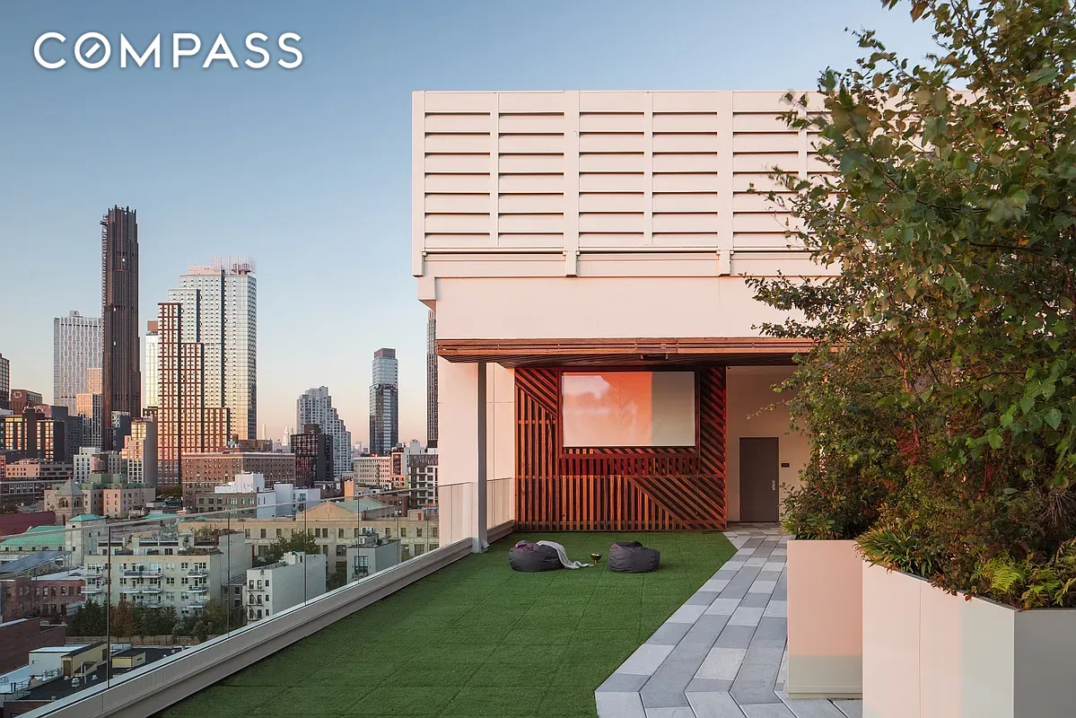 58 St Marks Place 608