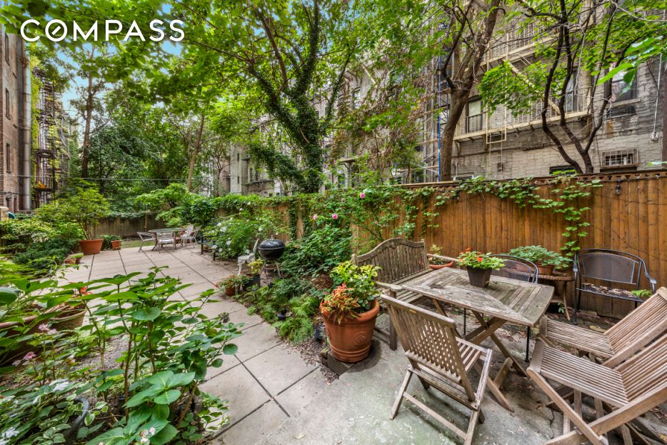 208 E 90th Street 2W