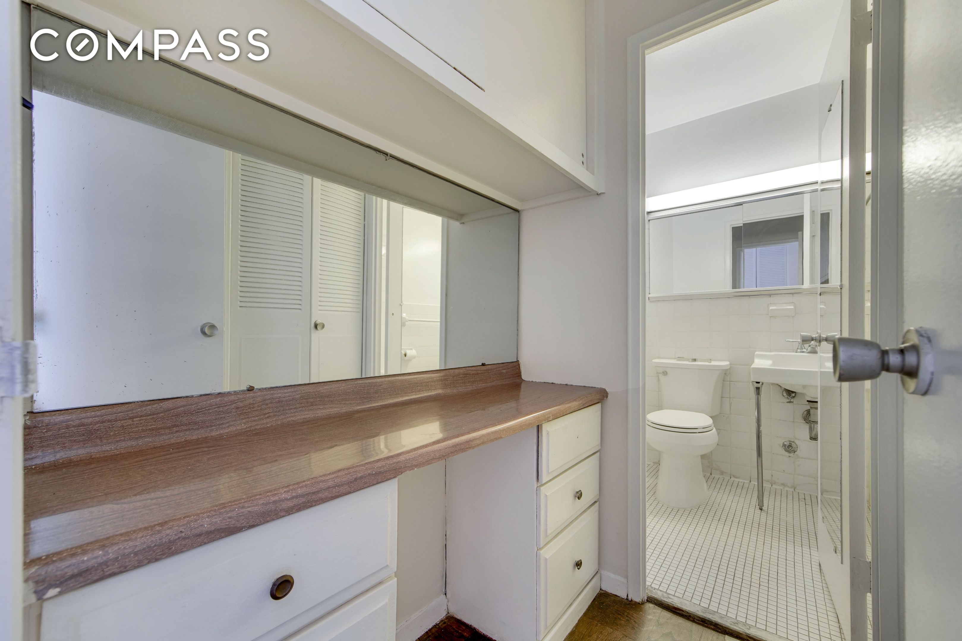 220 E 60th Street 3F