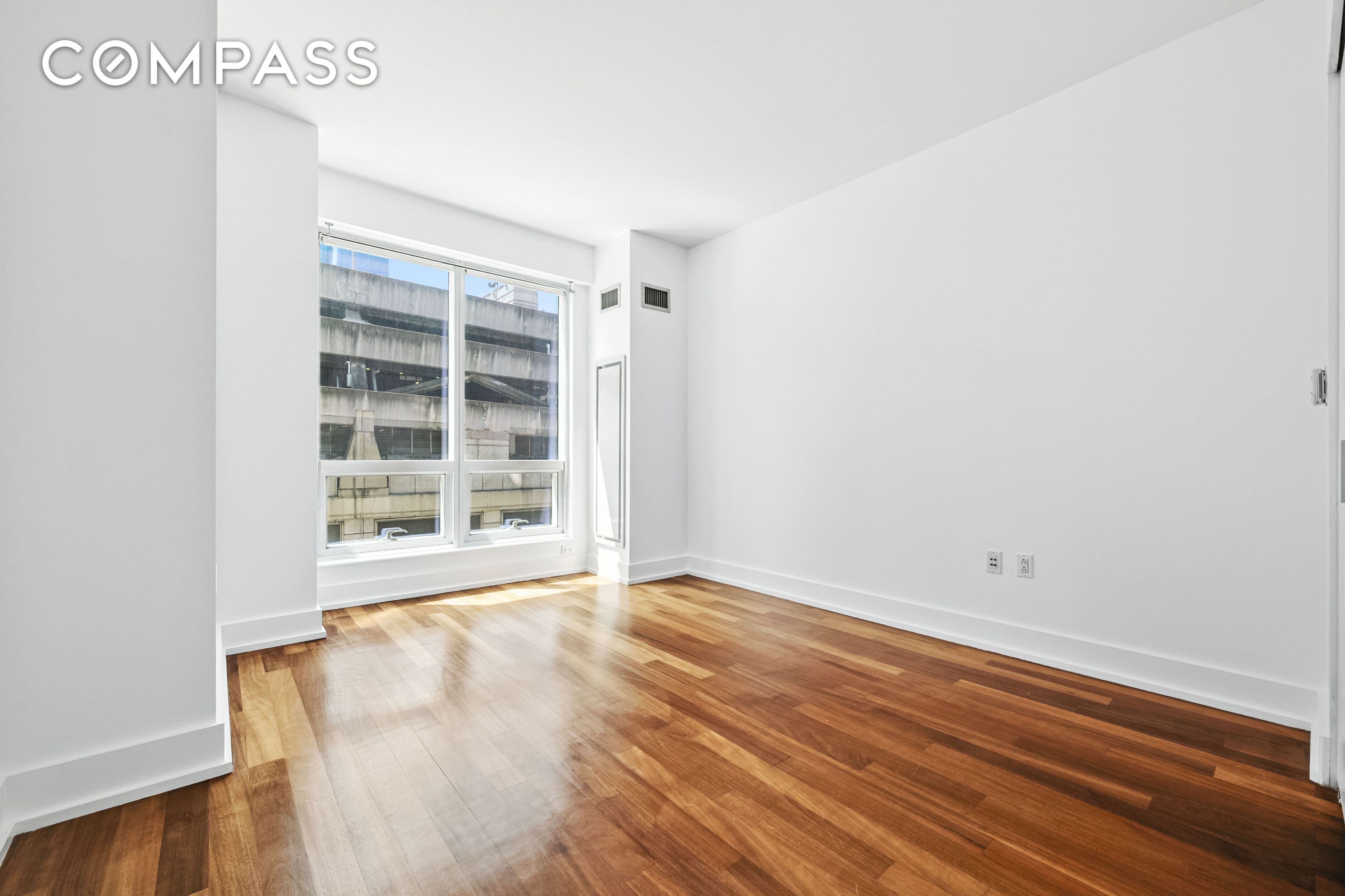350 W 42nd Street 6K