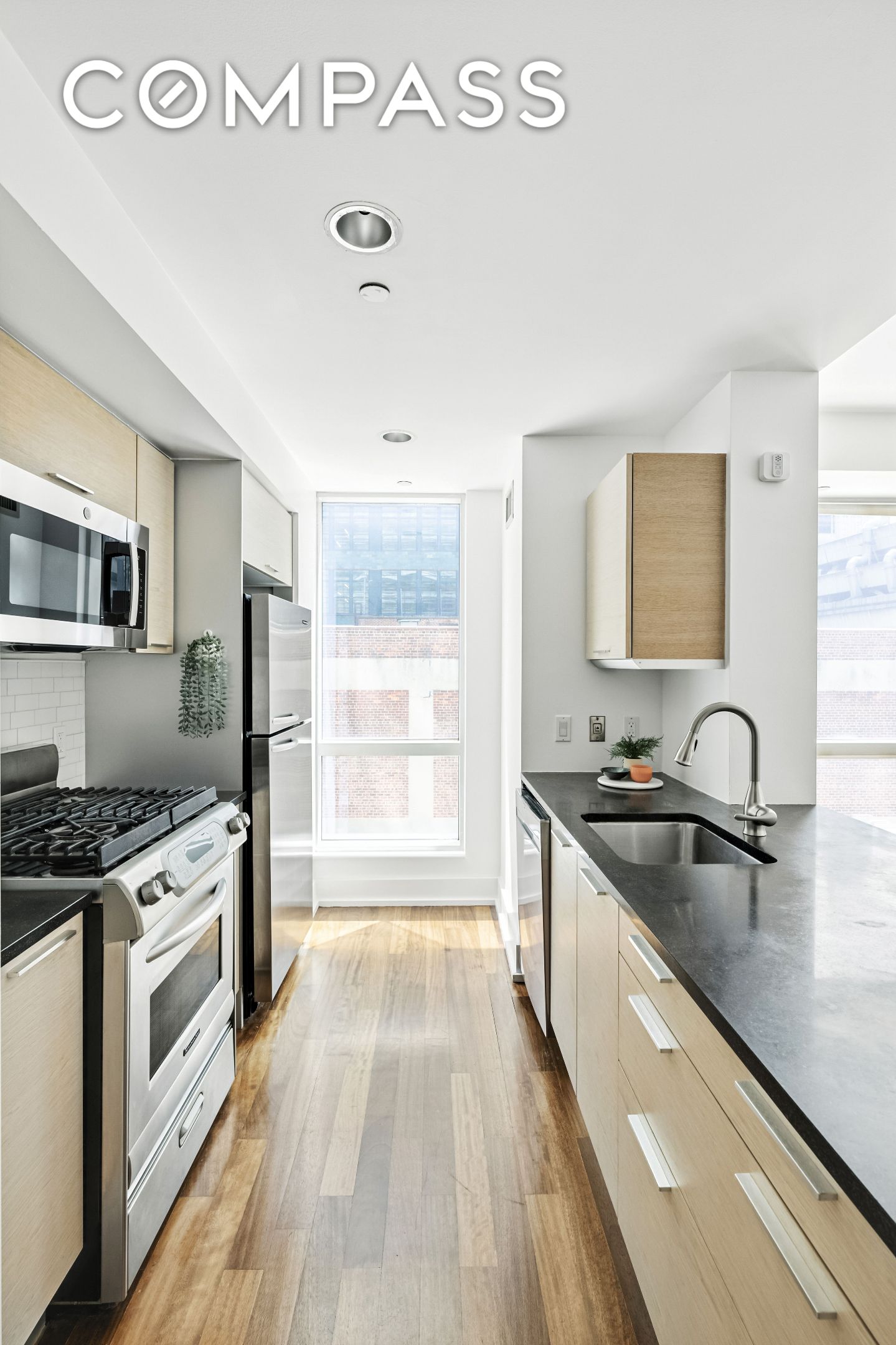 350 W 42nd Street 6K