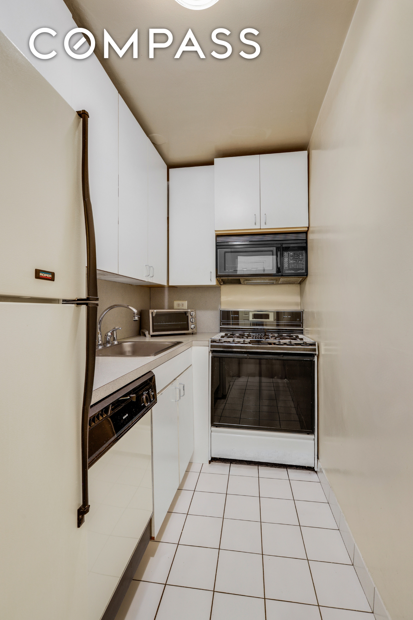 399 E 72nd Street 14D