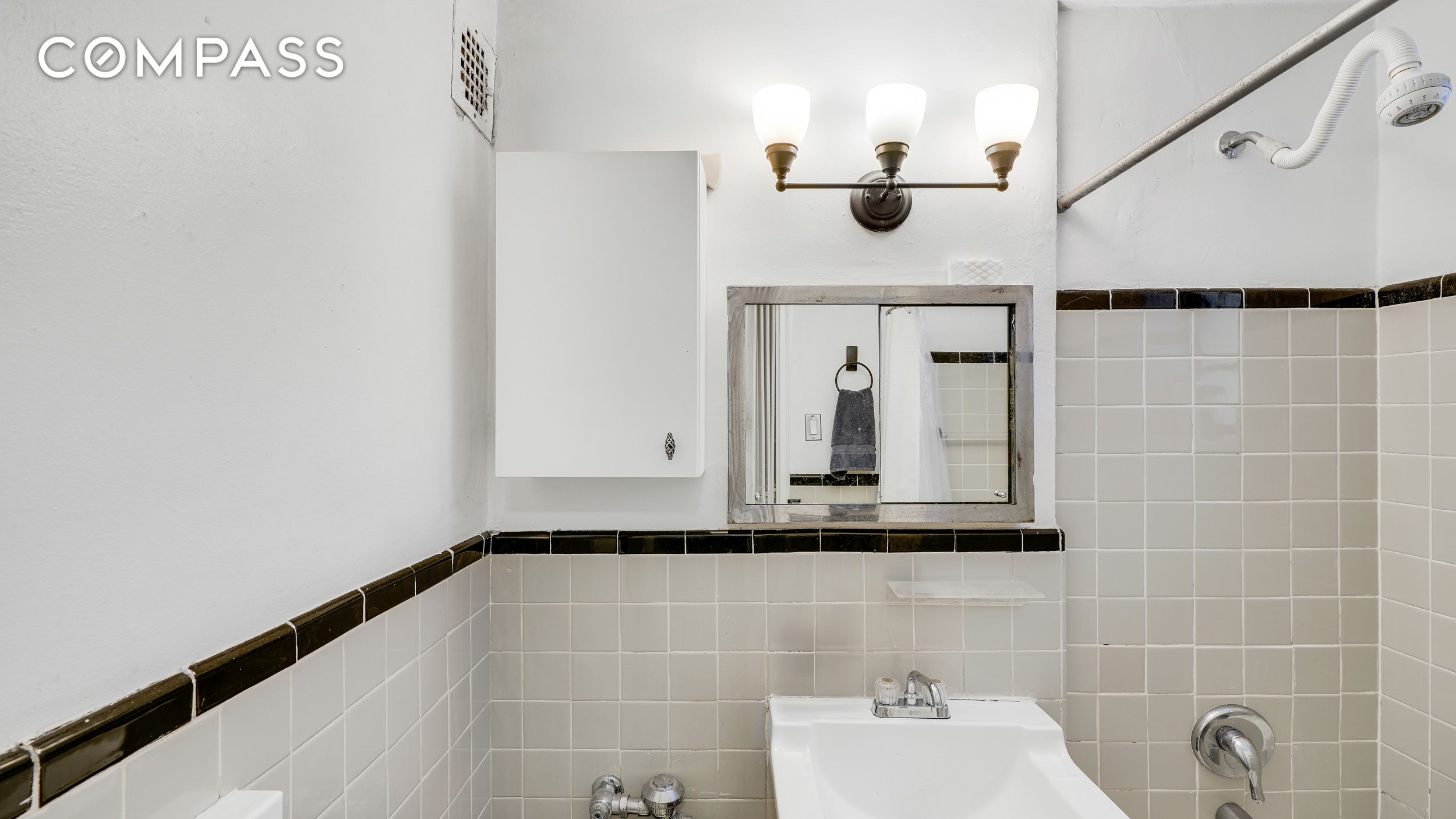 150 E 27th Street 1H