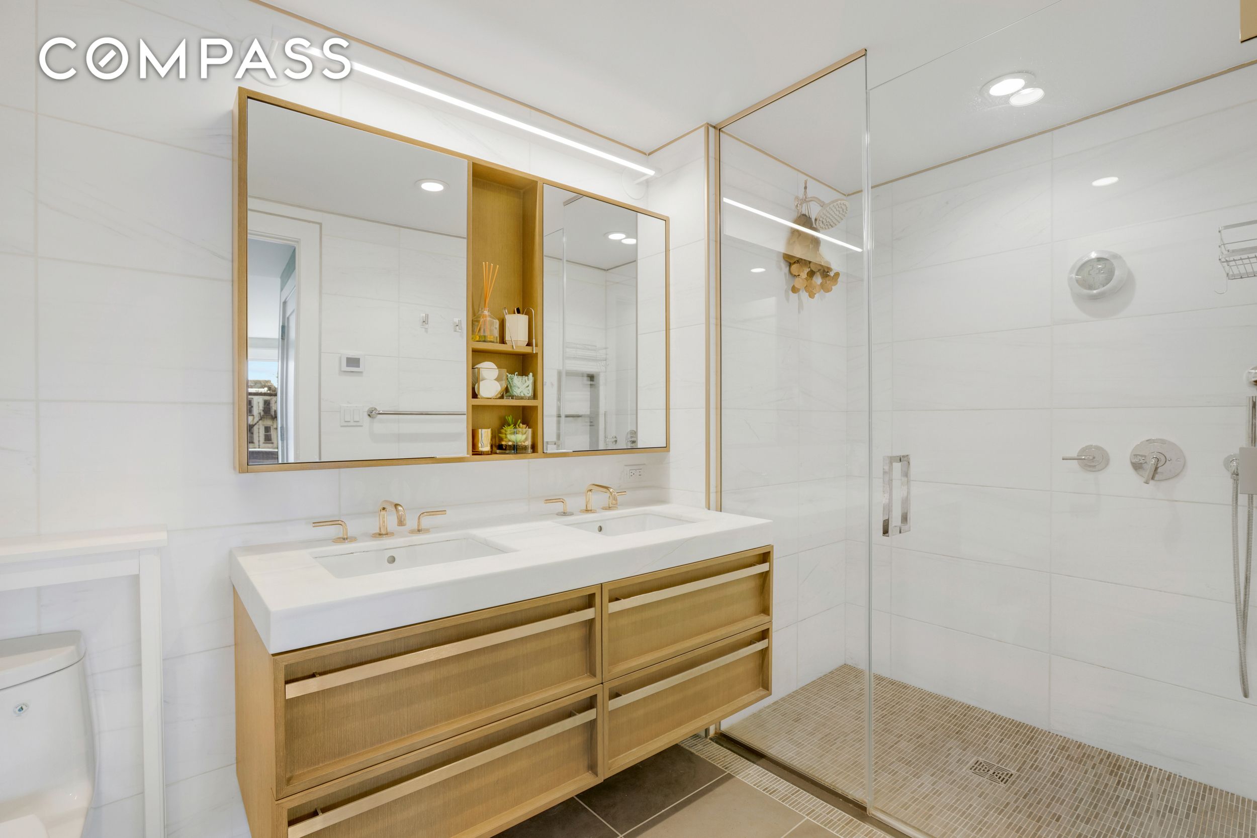 575 4th Avenue 3F