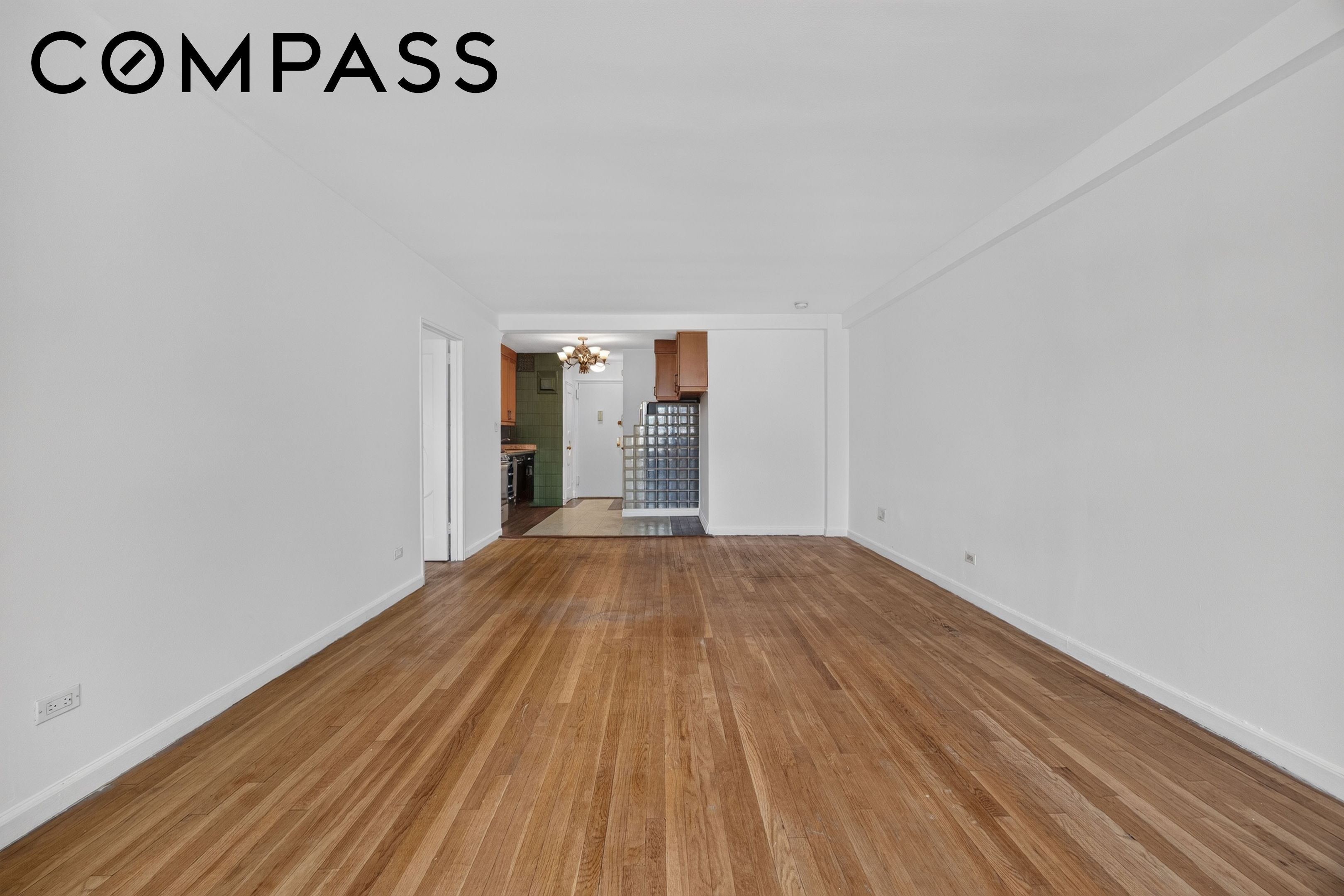 60 E 9th Street 538
