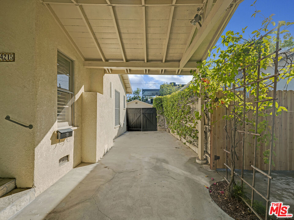 4215 Mentone Avenue