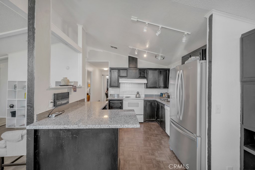 24425 Woolsey Canyon Road 85