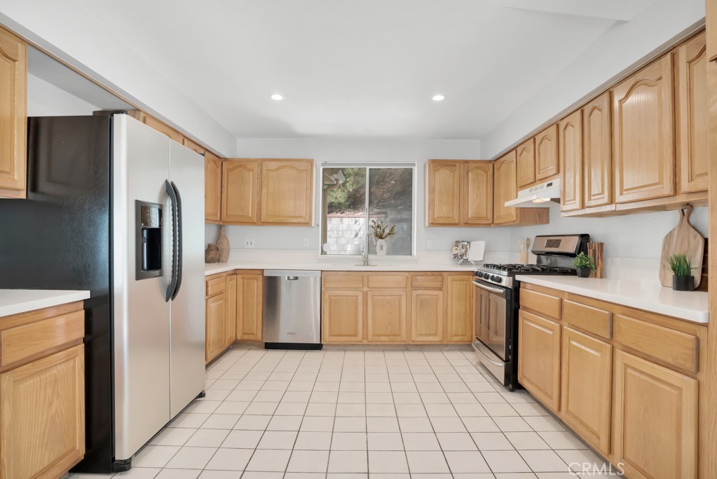 757 E Avenue 43