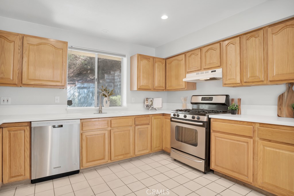 757 E Avenue 43