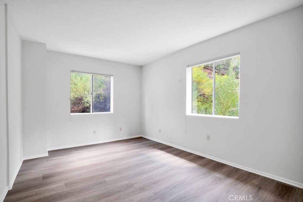 757 E Avenue 43
