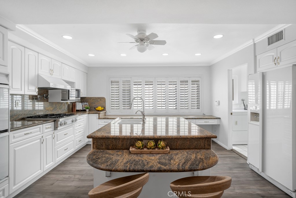 6246 1/2 Shoup Avenue