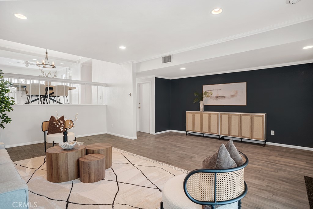 6246 1/2 Shoup Avenue