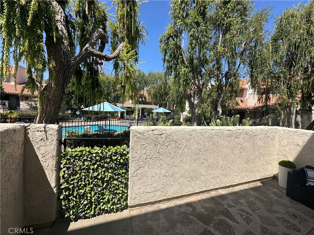 6246 1/2 Shoup Avenue