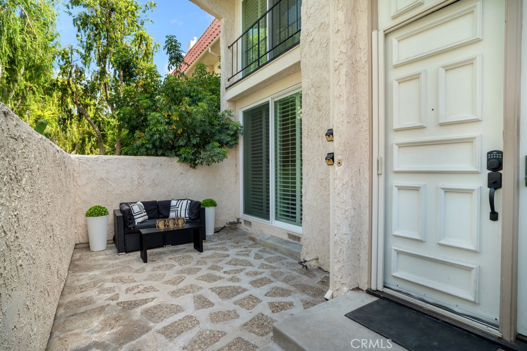 6246 1/2 Shoup Avenue