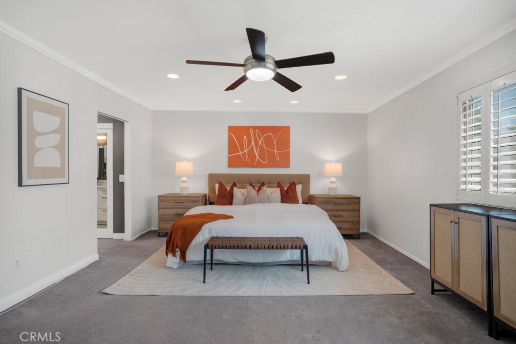 6246 1/2 Shoup Avenue