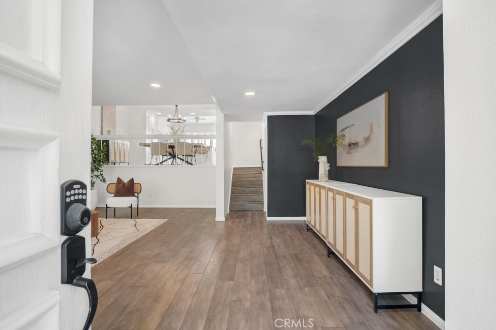 6246 1/2 Shoup Avenue