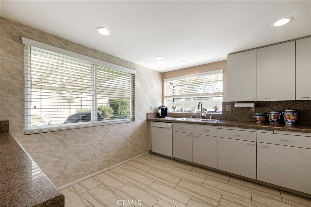 1440 Lexington Court