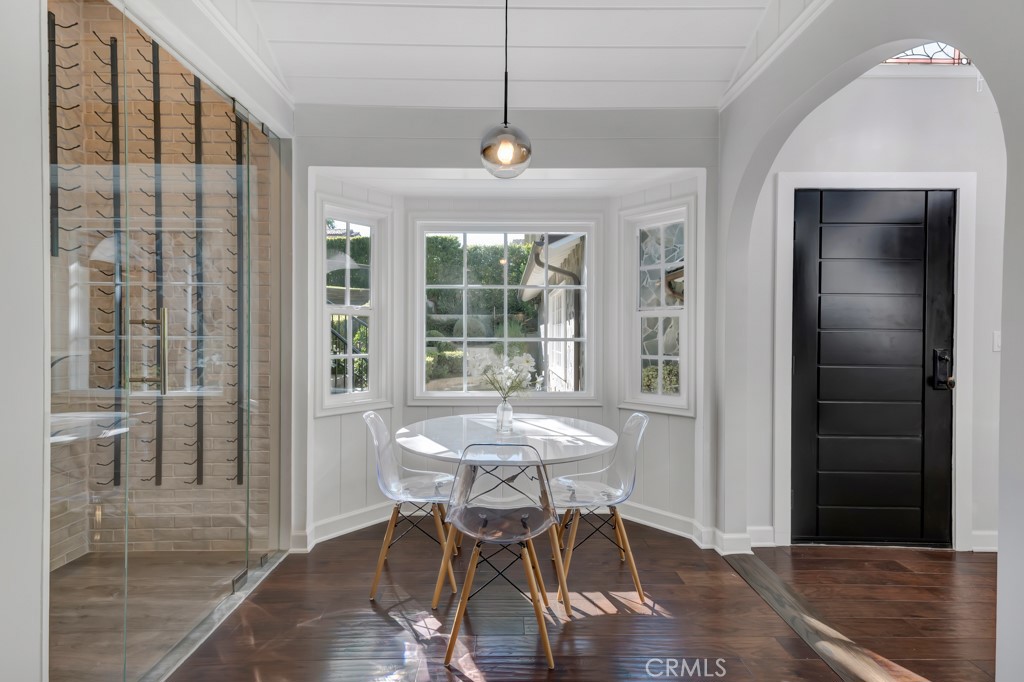 12953 Greenleaf