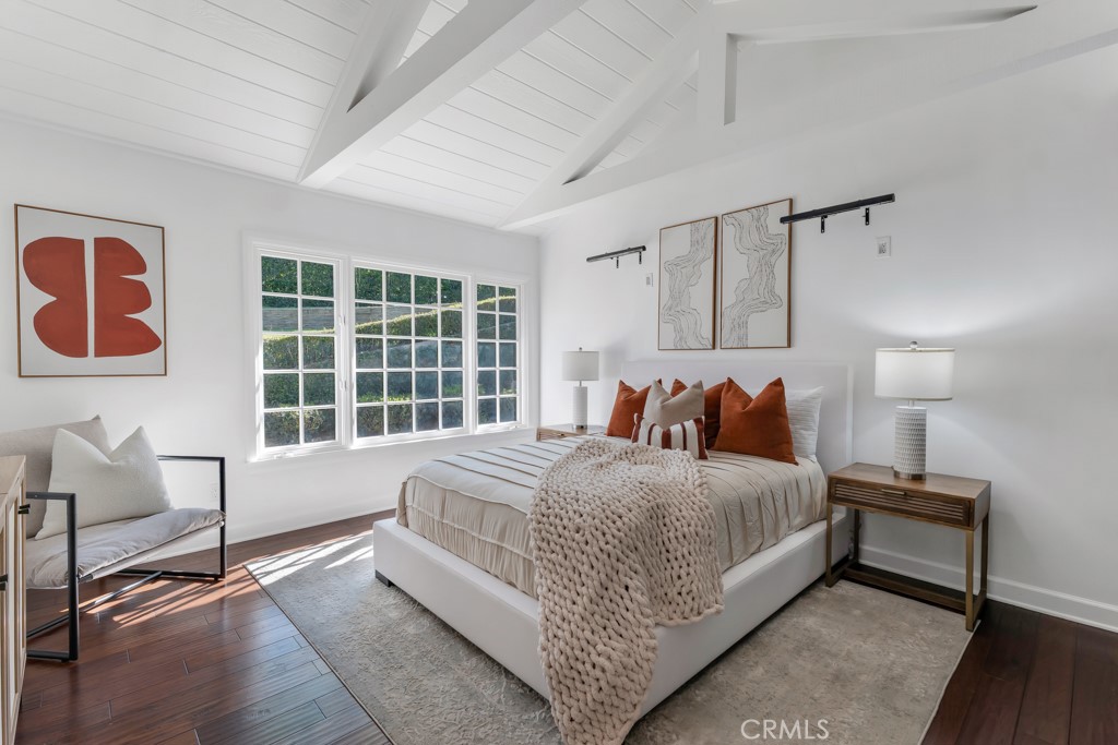 12953 Greenleaf