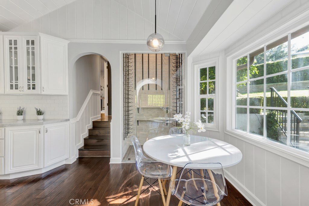 12953 Greenleaf