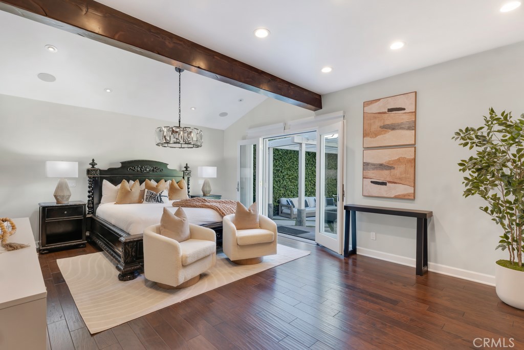 12953 Greenleaf
