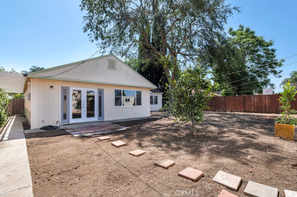 8207 White Oak Avenue
