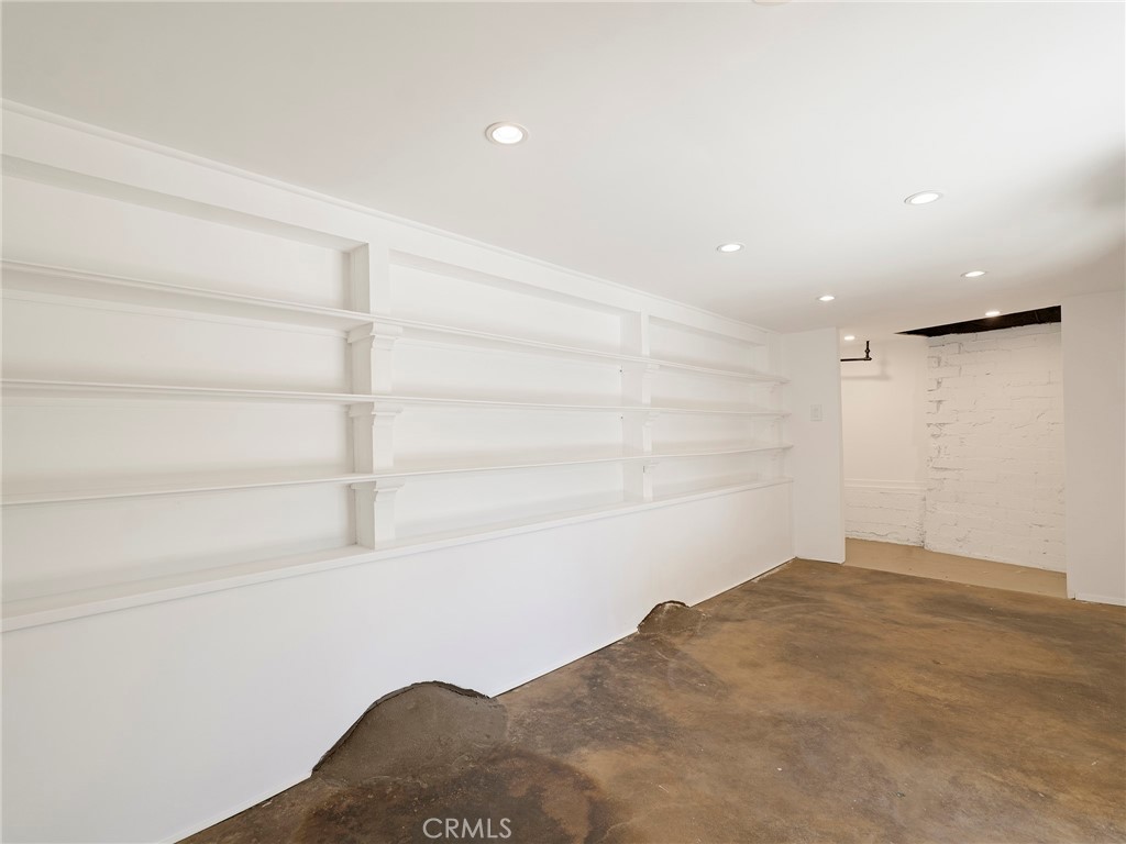 2254 Cross St.
