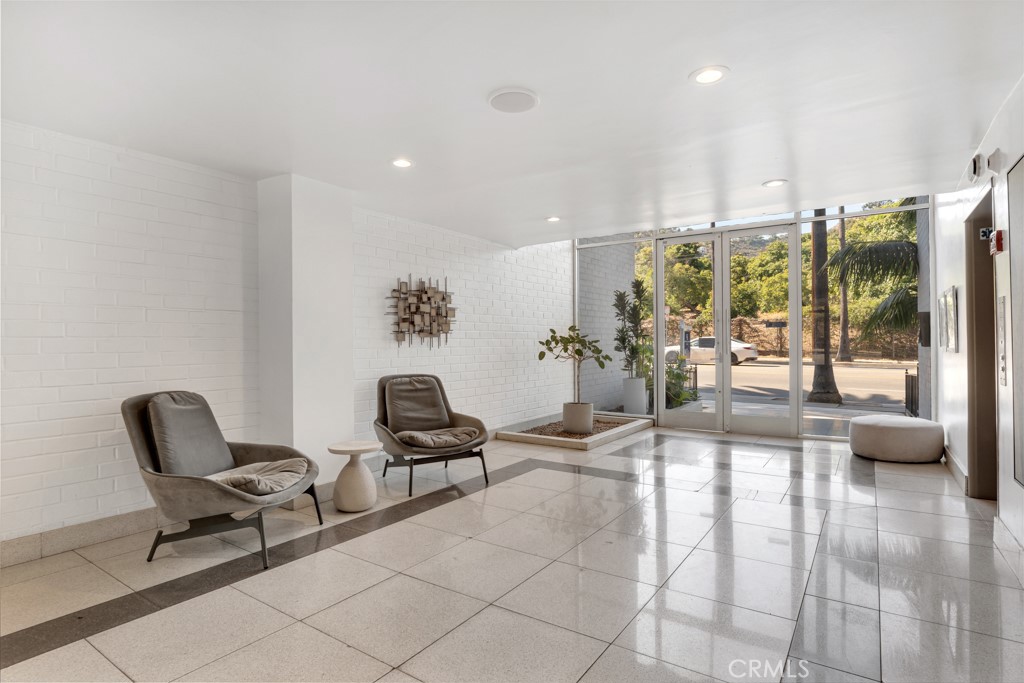 7560 Hollywood Boulevard 110