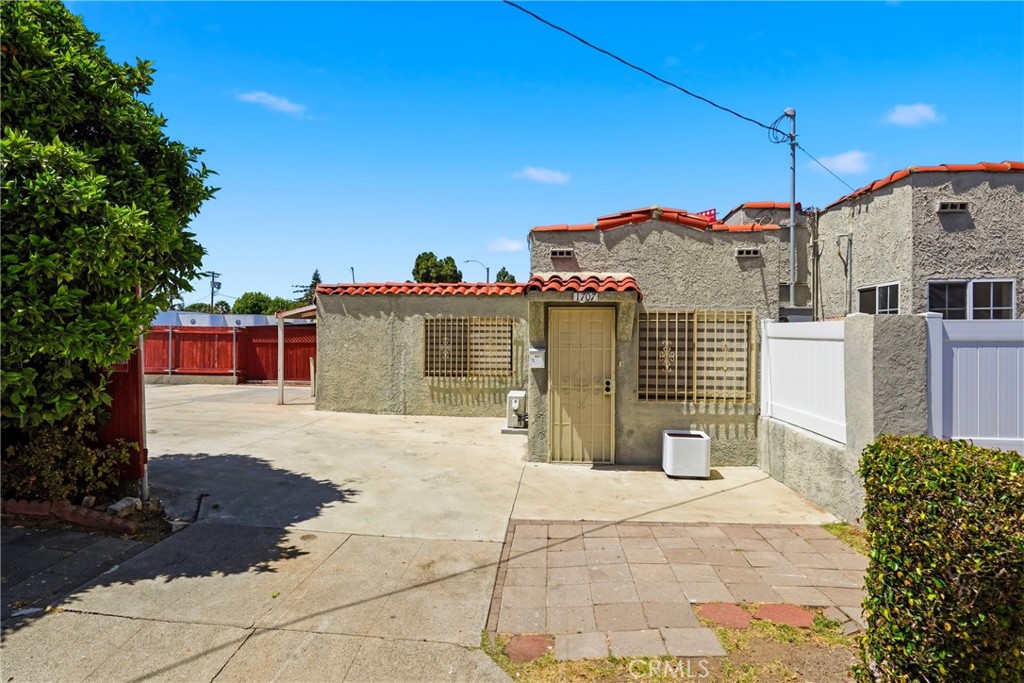 26051 Governor Ave.