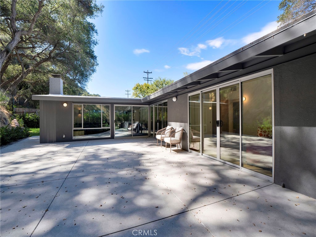 3505 El Lado