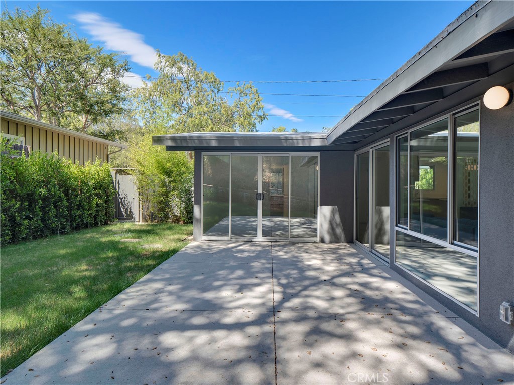 3505 El Lado