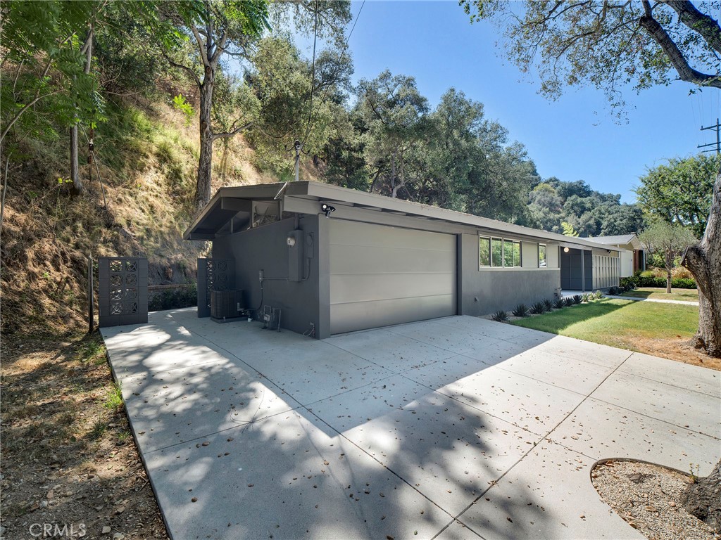 3505 El Lado