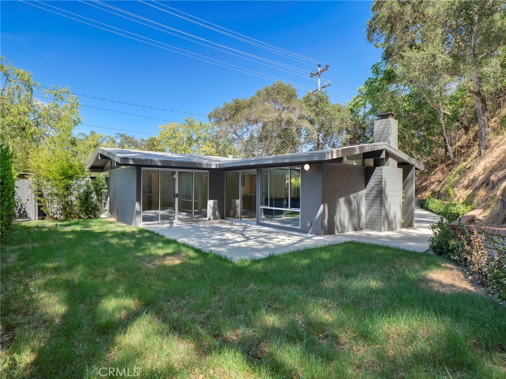 3505 El Lado