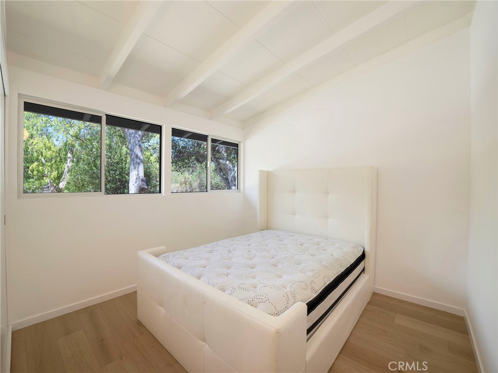3505 El Lado