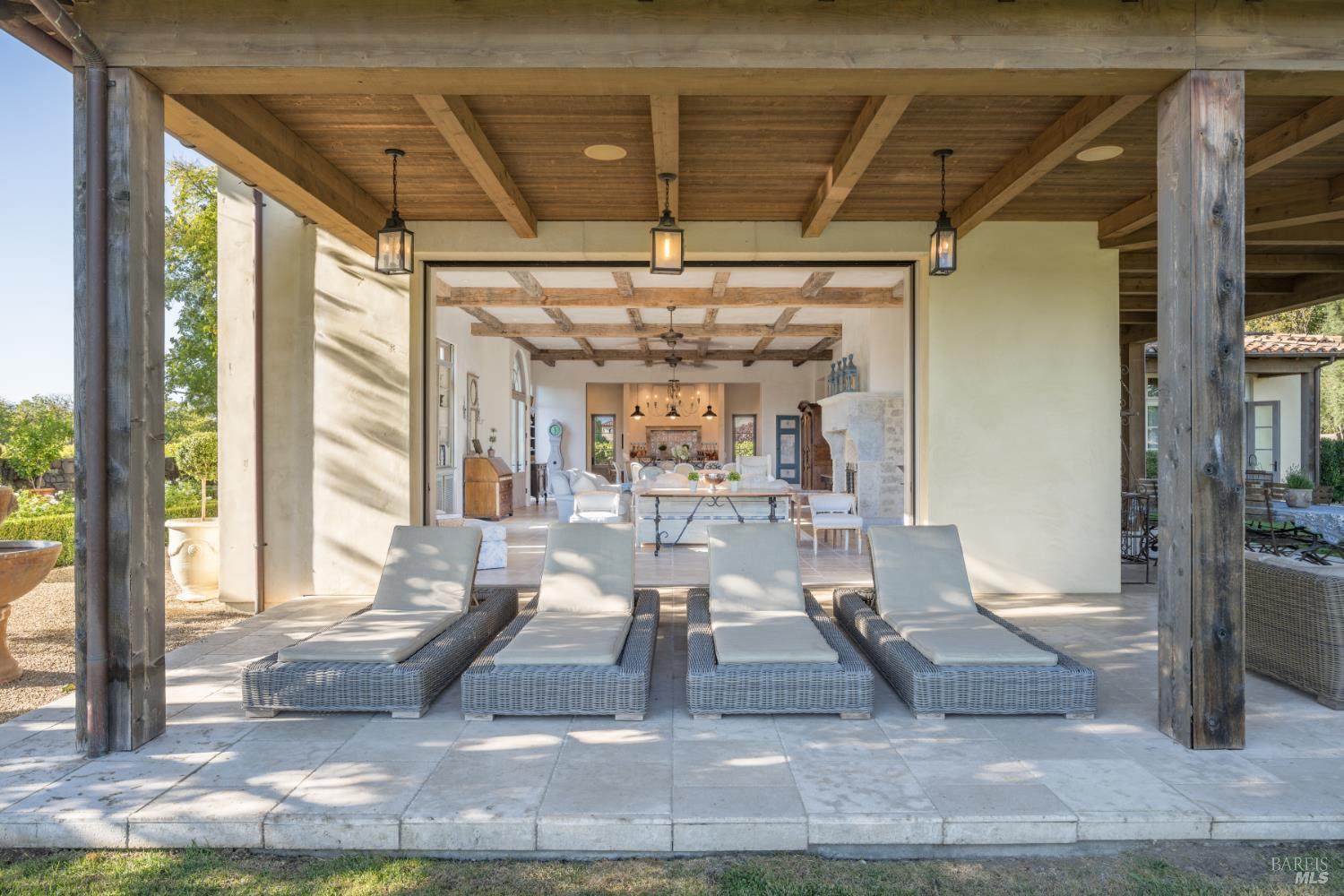 1032 Ponti Road