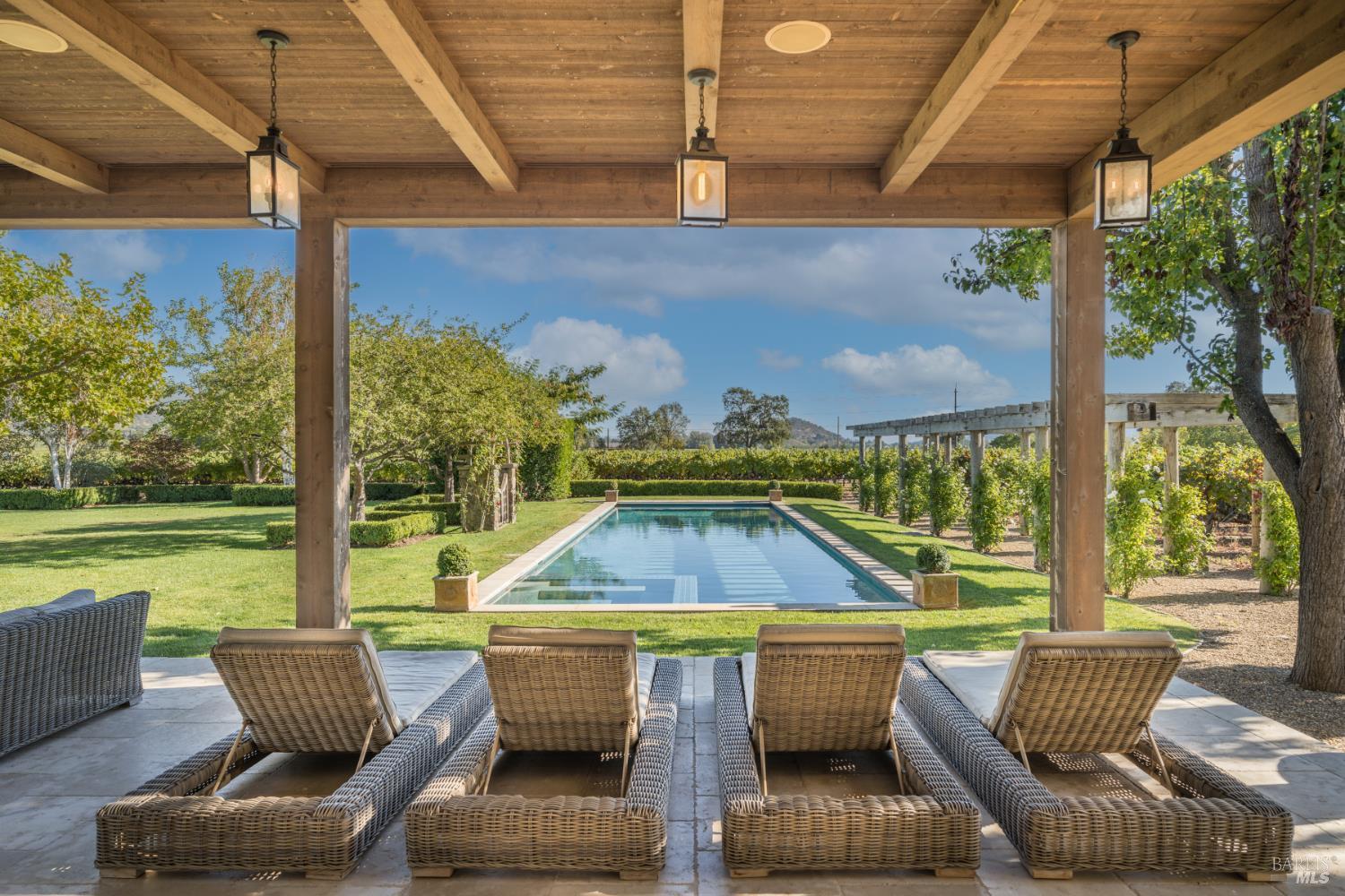 1032 Ponti Road