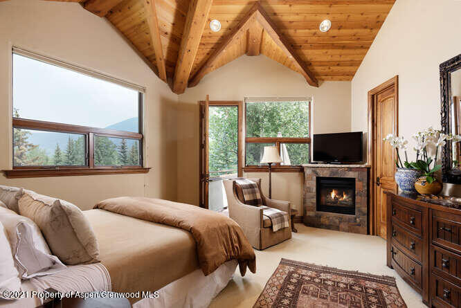 1243 E Cooper Street Unit: Unit A