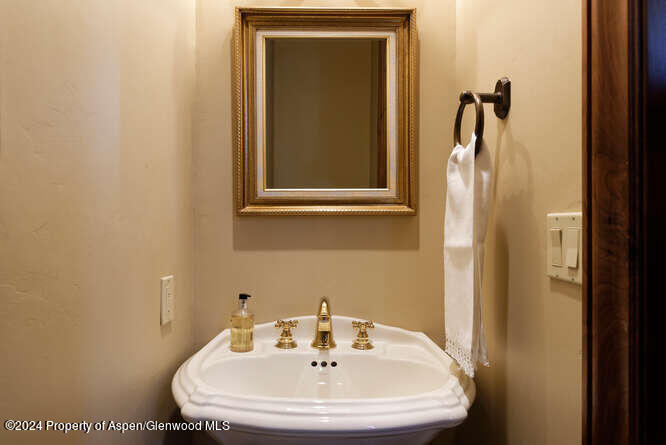 1243 E Cooper Street Unit: Unit A
