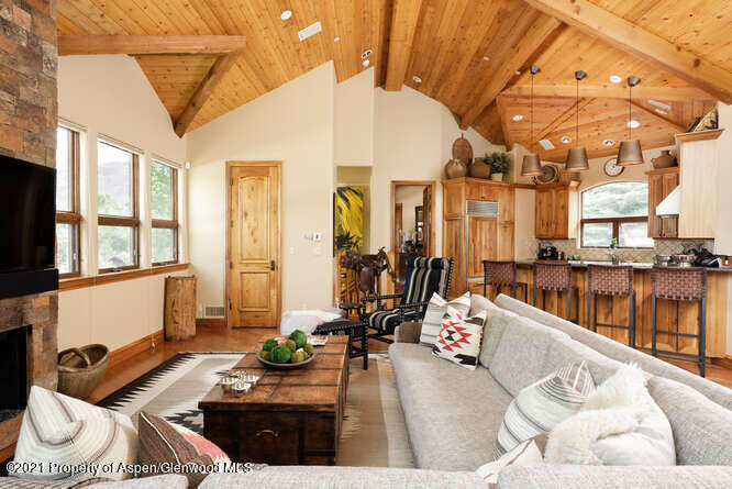 1243 E Cooper Street Unit: Unit A