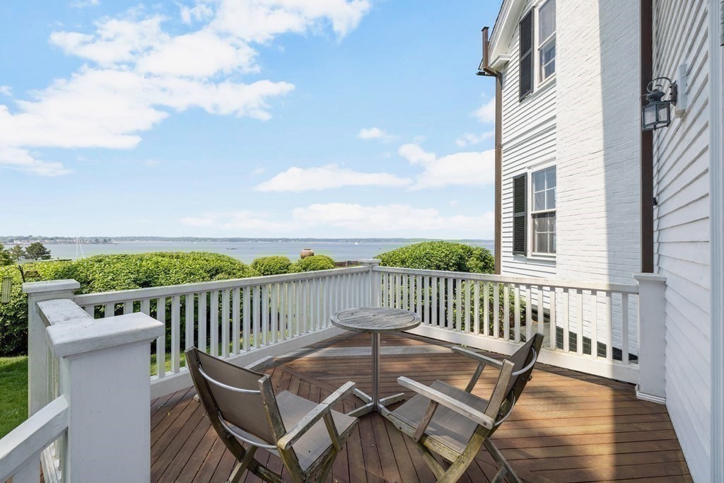4 Broadmere Way