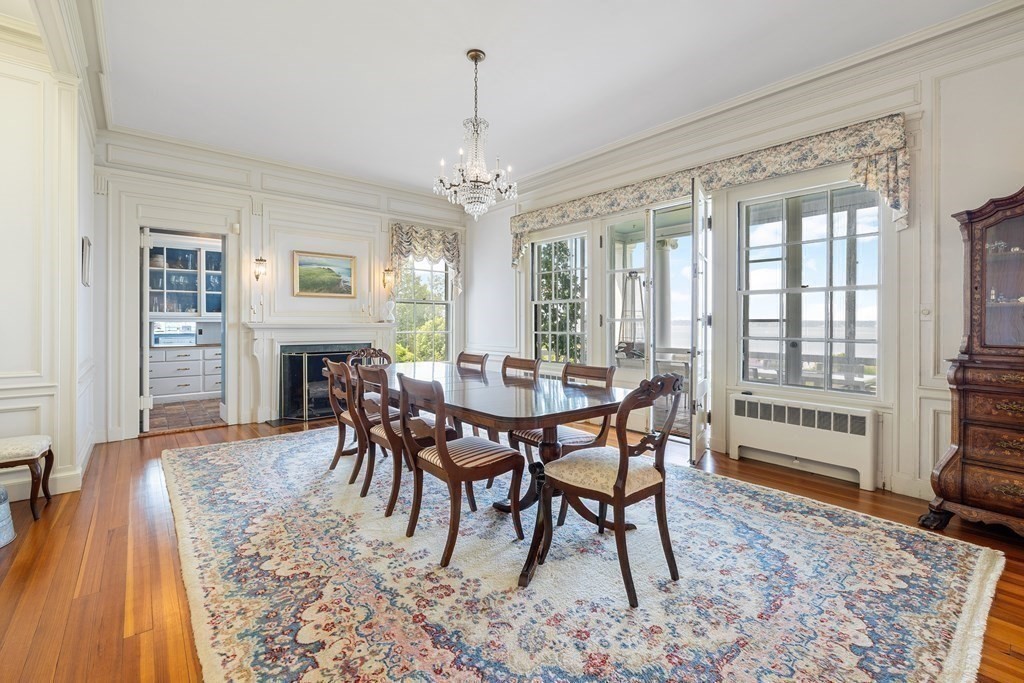 4 Broadmere Way