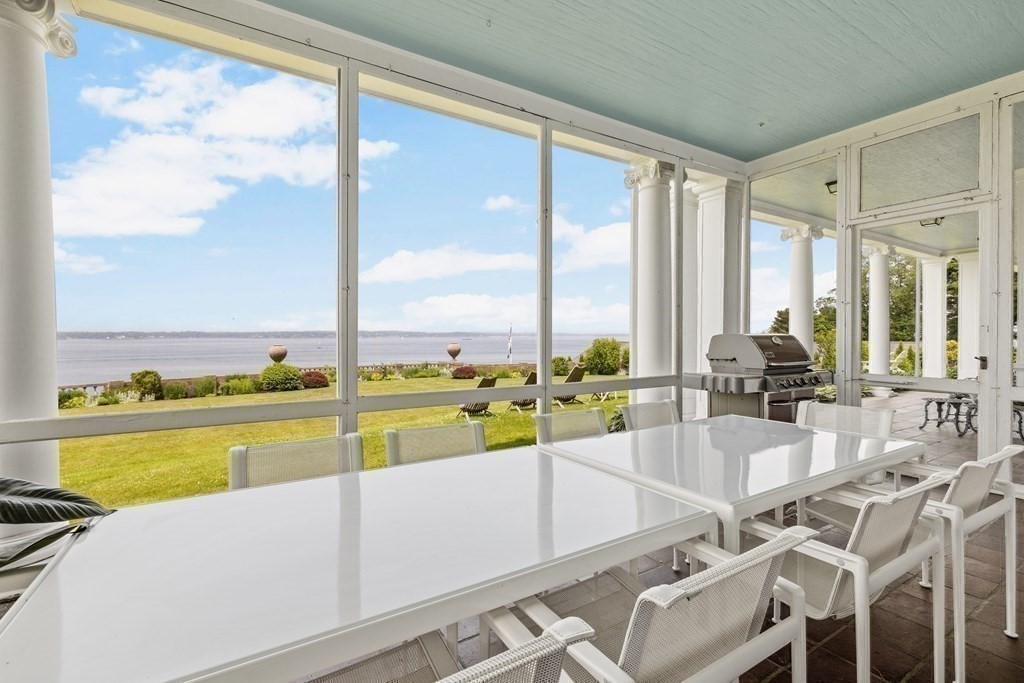 4 Broadmere Way