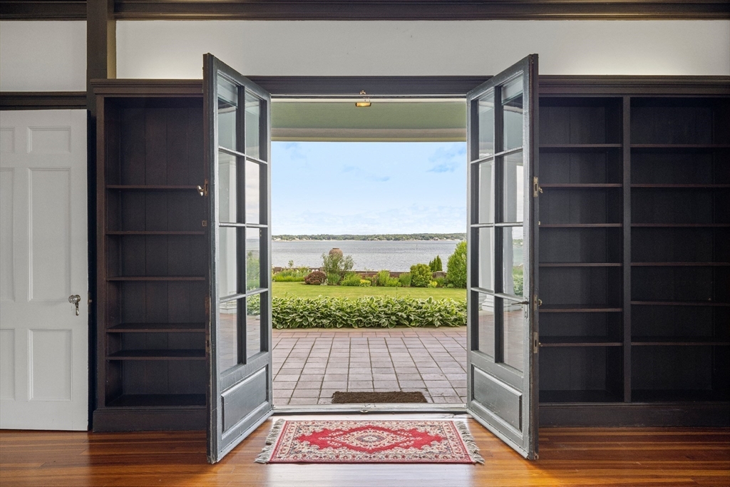 4 Broadmere Way