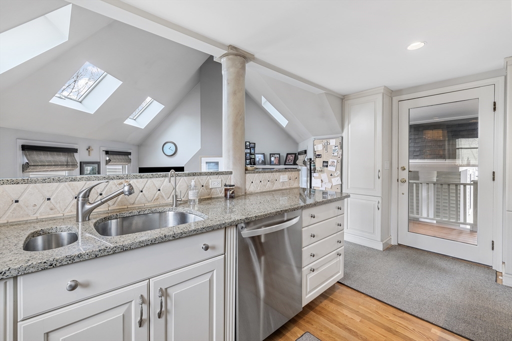 10 Hillside Ave # 10