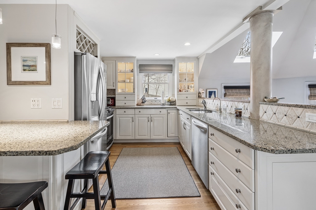 10 Hillside Ave # 10