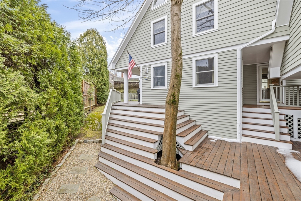 10 Hillside Ave # 10