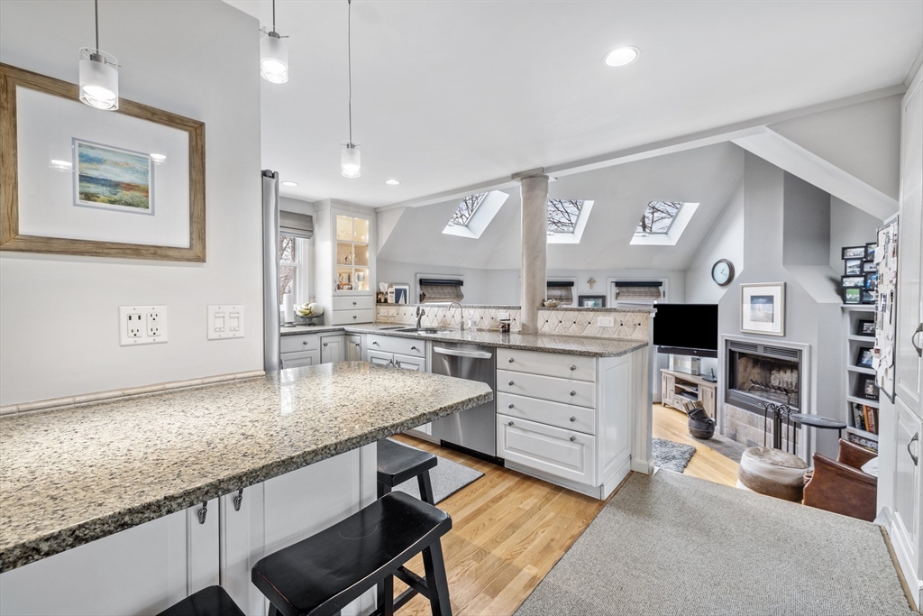 10 Hillside Ave # 10