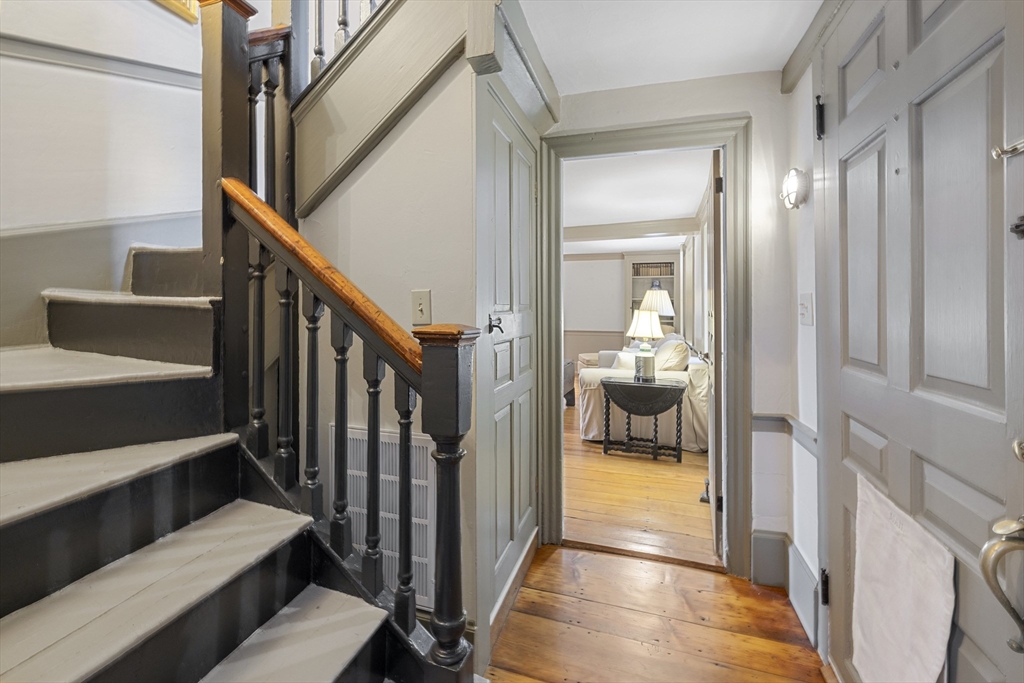6 Lee Street