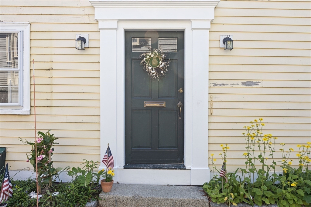 127 Derby St # 1