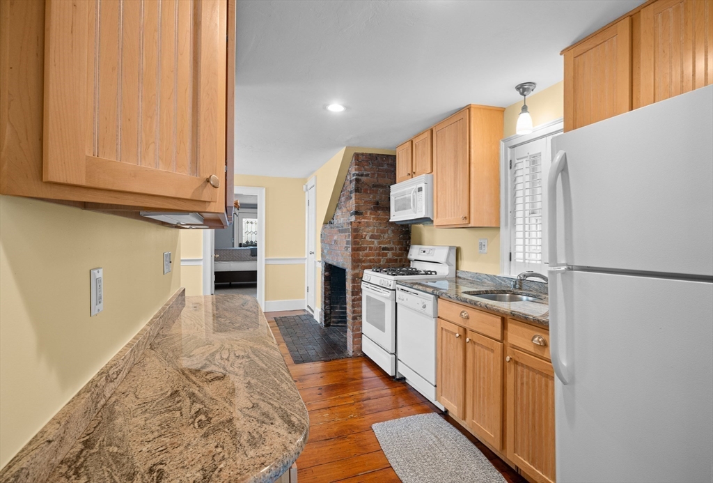127 Derby St # 1
